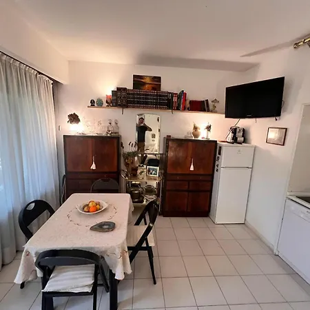 Elegante Lungomare Con Piscina Daire Sanremo